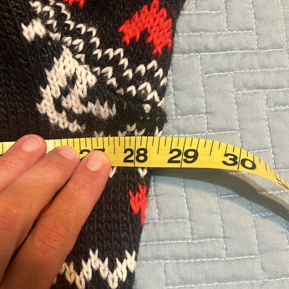 H&M Wool Blend Merry Kissmas Sweater Gently Loved Size XL Oversized Comfy - Picture 9 of 10